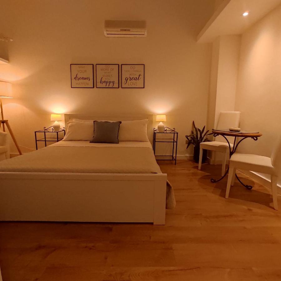 Krly Exclusive Rooms 칼리아리 외부 사진