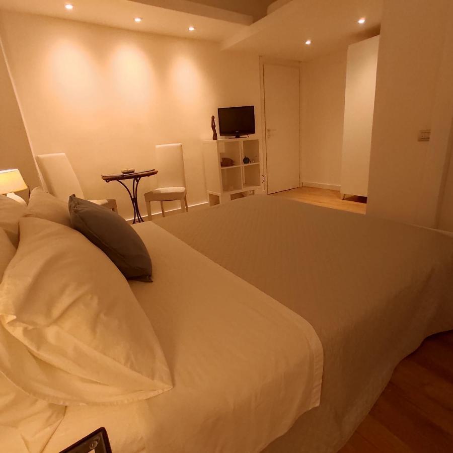 Krly Exclusive Rooms 칼리아리 외부 사진