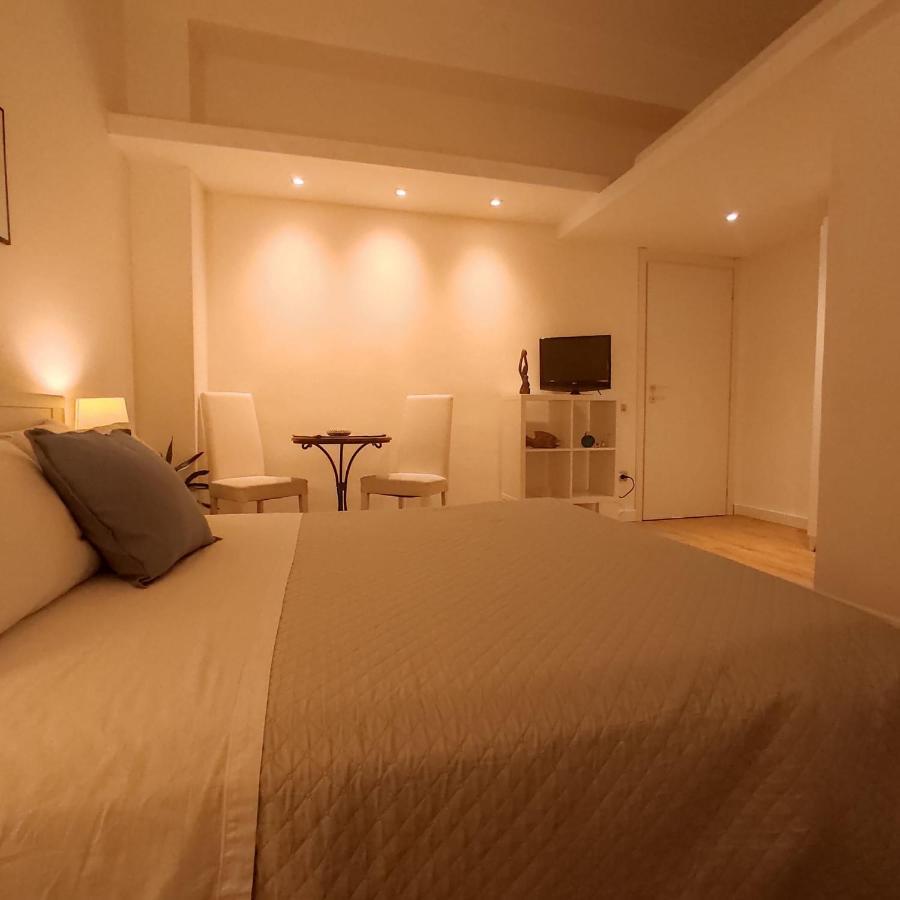 Krly Exclusive Rooms 칼리아리 외부 사진