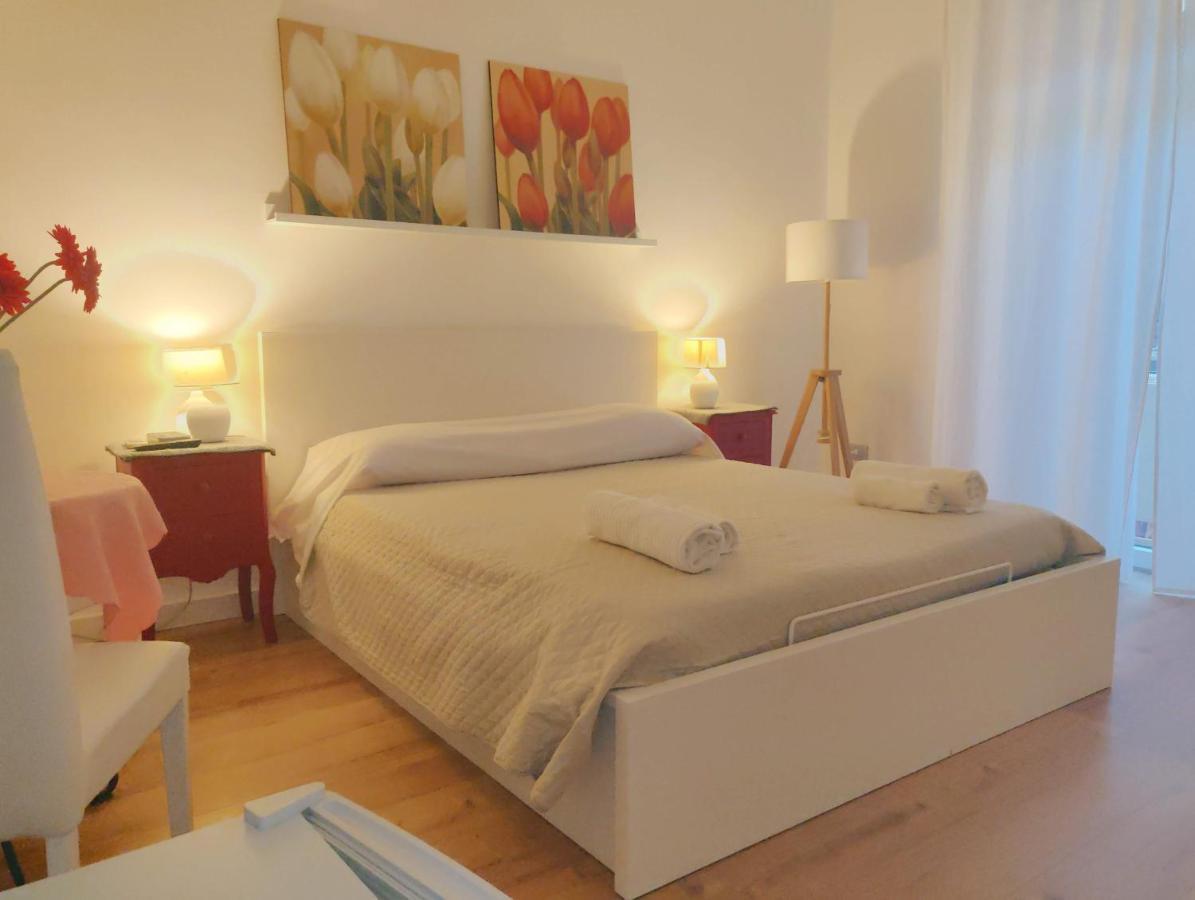 Krly Exclusive Rooms 칼리아리 외부 사진