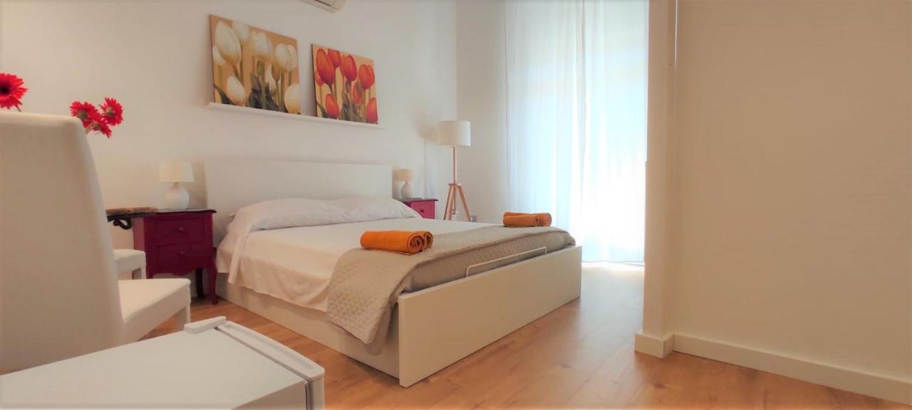 Krly Exclusive Rooms 칼리아리 외부 사진