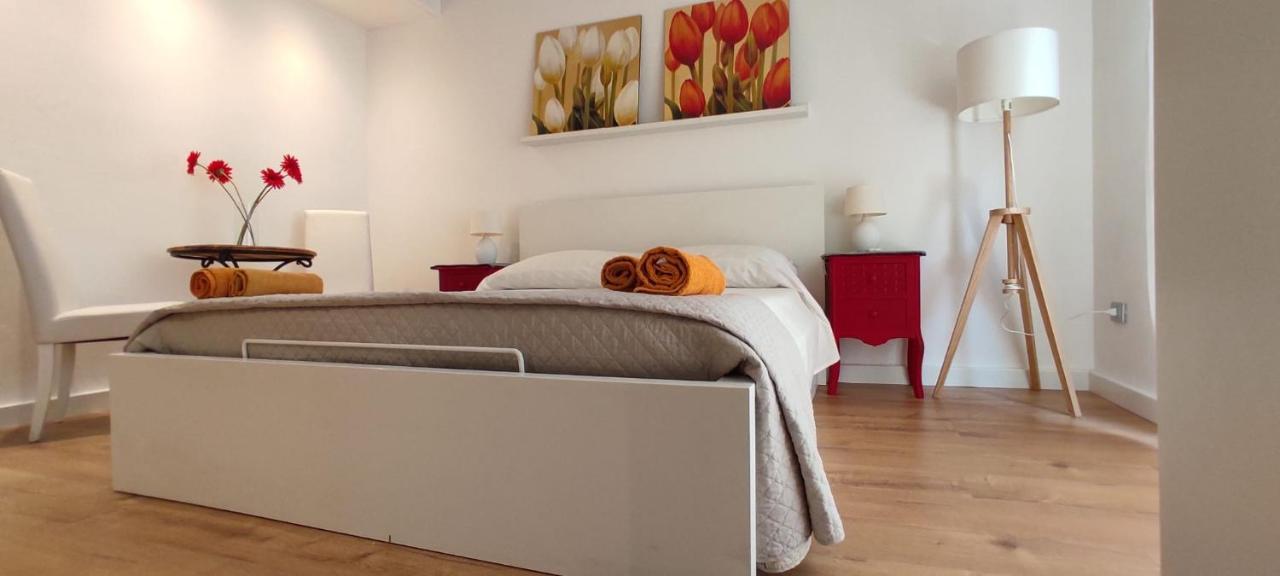 Krly Exclusive Rooms 칼리아리 외부 사진