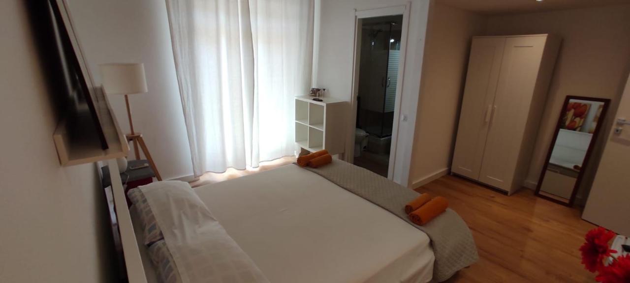 Krly Exclusive Rooms 칼리아리 외부 사진