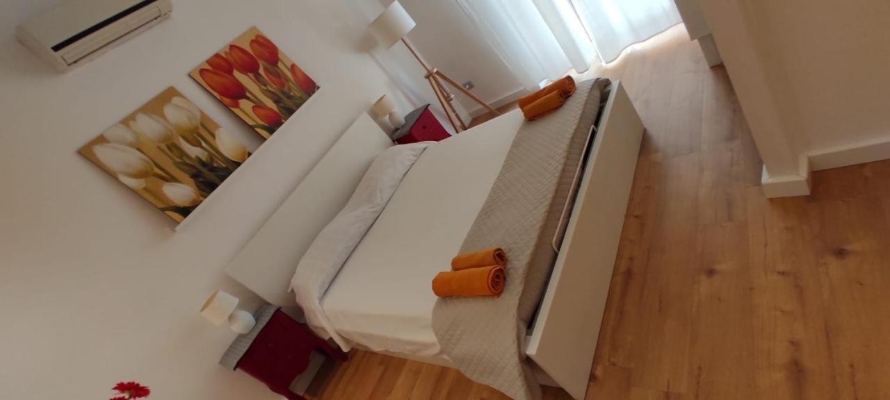 Krly Exclusive Rooms 칼리아리 외부 사진