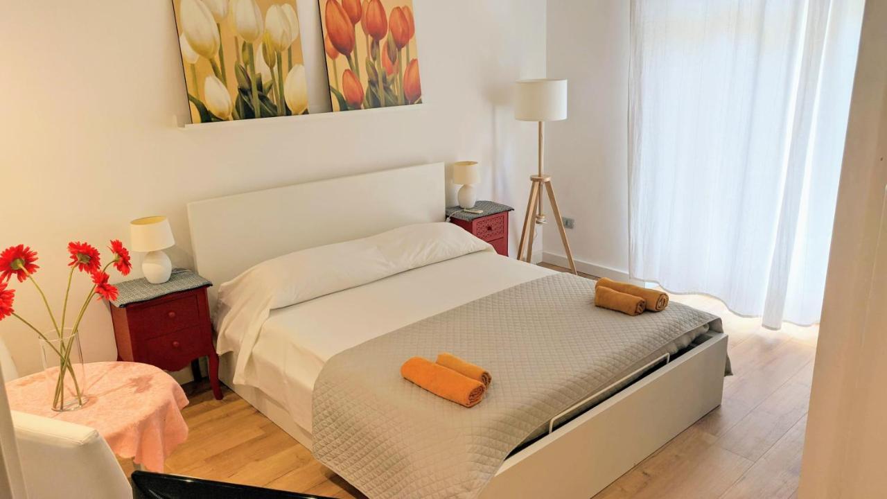 Krly Exclusive Rooms 칼리아리 외부 사진