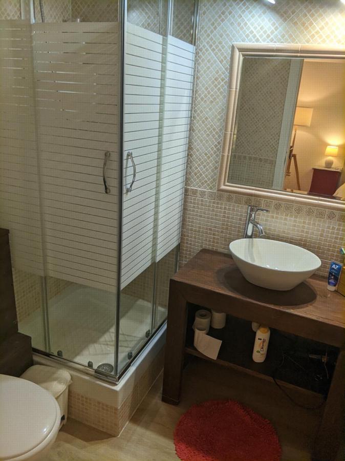 Krly Exclusive Rooms 칼리아리 외부 사진